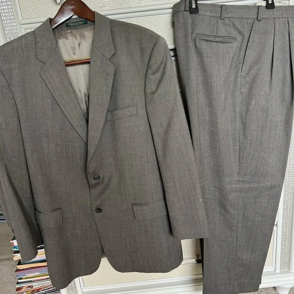 Men’s Kasper gray suit, 44, 38 x30, used - Picture 8 of 8